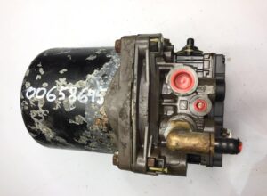Uscător de aer volvo 00658645-3194898-9957312-12 1 Uscător de aer volvo 00658645-3194898-9957312-12