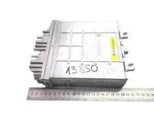 Unitate de control cutie de viteze ecu volvo 040290 13850 1 Unitate de control cutie de viteze ecu volvo 040290 13850