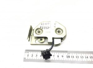 Incuietoare capac compartiment de depozitare cabina stanga mercedes a9607520250 9607520250