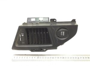 Aerisire pe tablou de bord cu priză 24v mercedes a9608300454 1 Aerisire pe tablou de bord cu priză 24v mercedes a9608300454