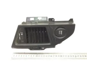 Aerisire pe tablou de bord cu priză 24v mercedes a9608300454