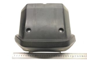 Acoperire inferioară a coloanei de direcție mercedes a9604620523 / a9604621423 1 Acoperire inferioară a coloanei de direcție mercedes a9604620523 / a9604621423