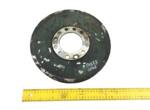 Roată de echilibrare arbore cotit volvo 20364132 (cu măsurători pe fundal) 1 Roată de echilibrare arbore cotit volvo 20364132 (cu măsurători pe fundal)