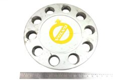 Capac de Roată Volvo 77700567 cu 10 Orificii Circulare și Logo Galben Volvo