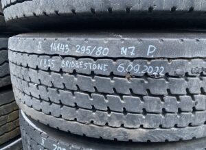 Roată bridgestone 295/80r22. 5 v825 6. 09. 2022 1 Roată bridgestone 295/80r22. 5 v825 6. 09. 2022