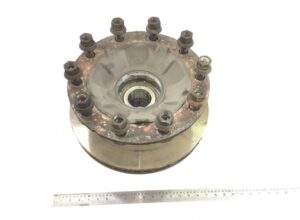 Butuc roată față dreapta cu disc de frână volvo 1 Butuc roată față dreapta cu disc de frână volvo