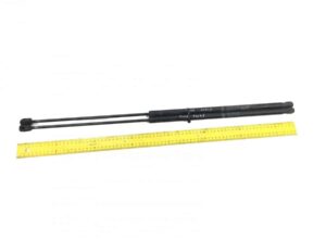 Arc de gaz grilă superioară daf, cod 1925981, lungime 60 cm 1 Arc de gaz grilă superioară daf, cod 1925981, lungime 60 cm