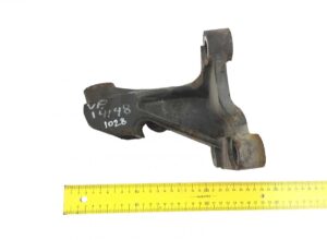 Suport motor față stânga daf 1929554, piesă metalică uzată, lungime aproximativ 20 cm 1 Suport motor față stânga daf 1929554, piesă metalică uzată, lungime aproximativ 20 cm