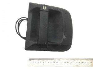 Mâner exterior ușă dreapta man - negru cu cablu și încuietoare 1 Mâner exterior ușă dreapta man – negru cu cablu și încuietoare