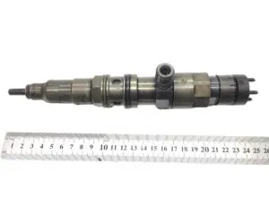 Injector pentru camion mercedes om471 0445120270