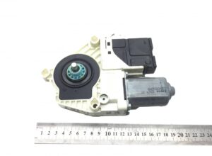 Motor regulator geam stânga volvo 84062947 82907379 7482907379 7484062947