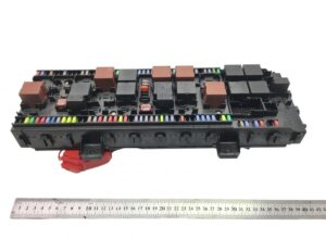 Panou de siguranțe pentru volvo - 73700997, 21939408, 22488319 1 Panou de siguranțe pentru volvo – 73700997, 21939408, 22488319