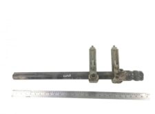Suport pentru apărător de noroi, axă motrică față dreapta, Volvo 21094413/22192015