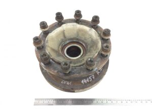 Butuc roată ax secundar frână cu disc dreapta volvo 14157 a. S