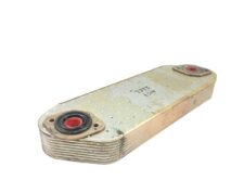 Răcitor de ulei de motor pentru Volvo 21370430 7421370430