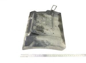Apărător de noroi față stânga axa motrică volvo 22087684 21094391 1 Apărător de noroi față stânga axa motrică volvo 22087684 21094391