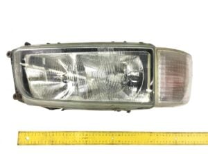 Far dreapta renault (coduri: 5010468981, 5001853978, 5010623902, 5010623940)