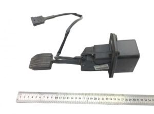 Pedală de accelerație cu senzor de poziție pentru irisbus, cod 41227741/41215902 1 Pedală de accelerație cu senzor de poziție pentru irisbus, cod 41227741/41215902