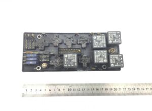 Unitate de control ac irisbus 503138608 42549573 12v - modul electronic cu relee și siguranțe 1 Unitate de control ac irisbus 503138608 42549573 12v – modul electronic cu relee și siguranțe