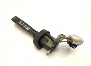 Comutator lumini/indicatoare volvo 70351732 – b1223