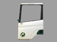 Ușă stânga Scania albă, cu geam negru și siglă verde
