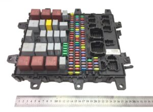 Panou de siguranțe renault – coduri: 7421045777, 5010590677, 7421079590, 7421169993, 7421899301