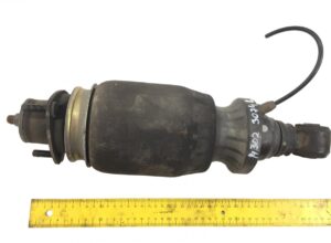 Arc pneumatic pentru cabină spate stânga scania (coduri: 1434380, 1444016, 1505563, 1343100, 1393470, 1495642) 1 Arc pneumatic pentru cabină spate stânga scania (coduri: 1434380, 1444016, 1505563, 1343100, 1393470, 1495642)