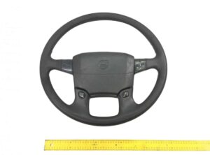 Volan volvo cu comenzi pe volan și siglă centrală