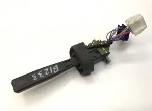 Comutator lumini indicatoare volvo 3172171 1096413 b12333
