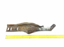 Suport Teavă De Evacuare Scania 1741487 - Metal Ruginit cu Orificii și Fante, Lungime Aproximativă 40 cm