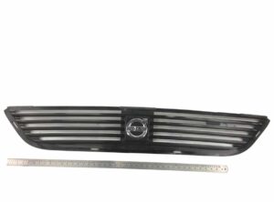 Grilă radiator volvo cu emblemă centrală 1 Grilă radiator volvo cu emblemă centrală