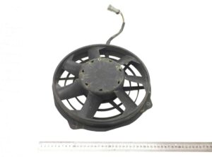 Ventilator de răcire ac pentru volvo, coduri 21427047, 22360273, 23731213 1 Ventilator de răcire ac pentru volvo, coduri 21427047, 22360273, 23731213