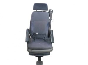 Scaun șofer volvo cu tetieră și cotiere reglabile 1 Scaun șofer volvo cu tetieră și cotiere reglabile