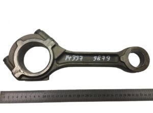 Bielă pentru motor volvo, coduri 3092237 și 8192120, utilizată 1 Bielă pentru motor volvo, coduri 3092237 și 8192120, utilizată