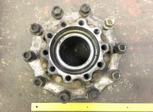 Butuc roată frână cu disc axa motrice stânga vdl