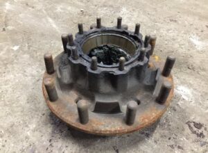 Butuc roată frână cu tambur – axa motrică dreapta volvo