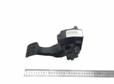 Pedală de accelerație Renault cu senzor de poziție P/N 7484424567