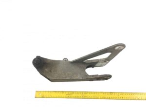 Suport cabină spate dreapta renault 5010483017 - piesă metalică 1 Suport cabină spate dreapta renault 5010483017 – piesă metalică