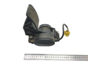 Pedală de accelerație cu senzor de poziție pentru mercedes, cod a9413000104 1 Pedală de accelerație cu senzor de poziție pentru mercedes, cod a9413000104