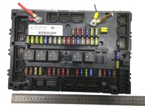 Panou de siguranțe mercedes a0014461358 a0004468958 a0004469458 24v dc