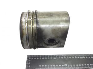 Piston motor, diametru 80mm, folosit 1 Piston motor, diametru 80mm, folosit
