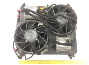 Radiator volvo 21633533 cu ventilatoare și module de control 24v 1 Radiator volvo 21633533 cu ventilatoare și module de control 24v
