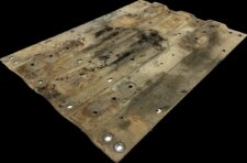 Placă deteriorată de montare pentru a cincea roată Renault 5010505581