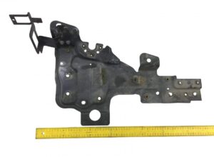 Suport far dreapta volvo - coduri 84146830 și 82872995 1 Suport far dreapta volvo – coduri 84146830 și 82872995