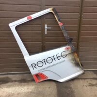 Carcasă Ușii Dreapta Scania cu Inscripție ROTOTEC și Urme de Arsuri
