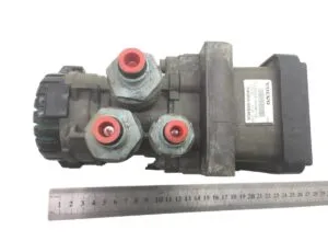 Supapă ebs față stânga axă volvo 21114974 22225550 7422225564 7421327346