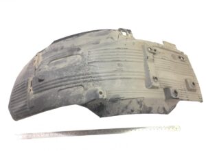 Apărător de noroi axa față dreapta volvo 82637793