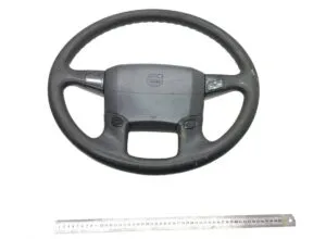 Volan volvo cu airbag și comenzi – coduri: 20562468, 20360936, 20429421, 20505136, 20562510