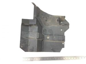 Scut de praf lateral radiator mercedes a9305240128 (9305240128) 1 Scut de praf lateral radiator mercedes a9305240128 (9305240128)
