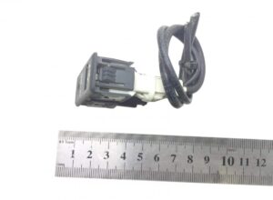 Panou cu priză usb și aux man, cod produs 81254320515 (8125432-0515-12)
